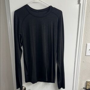 Lululemon Black Long Sleeve Shirt.